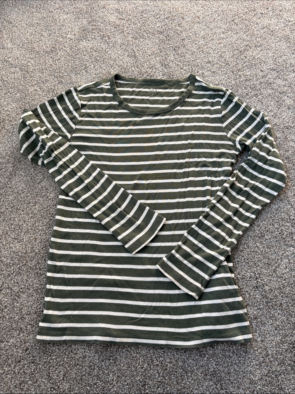 GAP green and white striped long sleeve tshirt